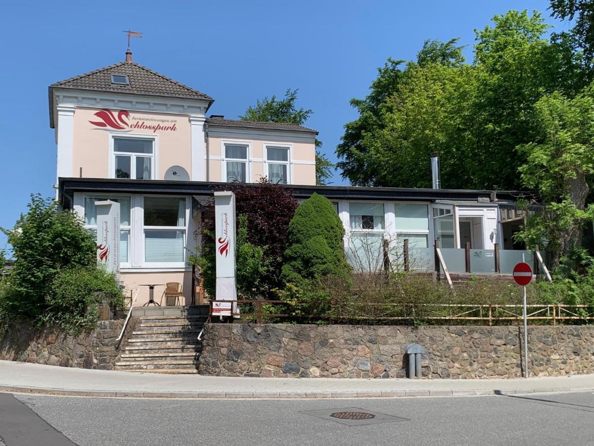 Am Schlosspark - App Ostsee-Perle Apartman Glücksburg Kültér fotó